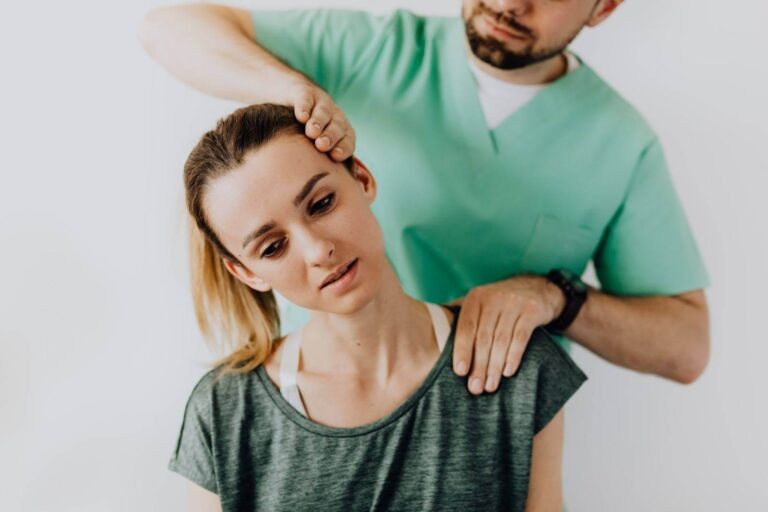 Everything you need to know about neck pain