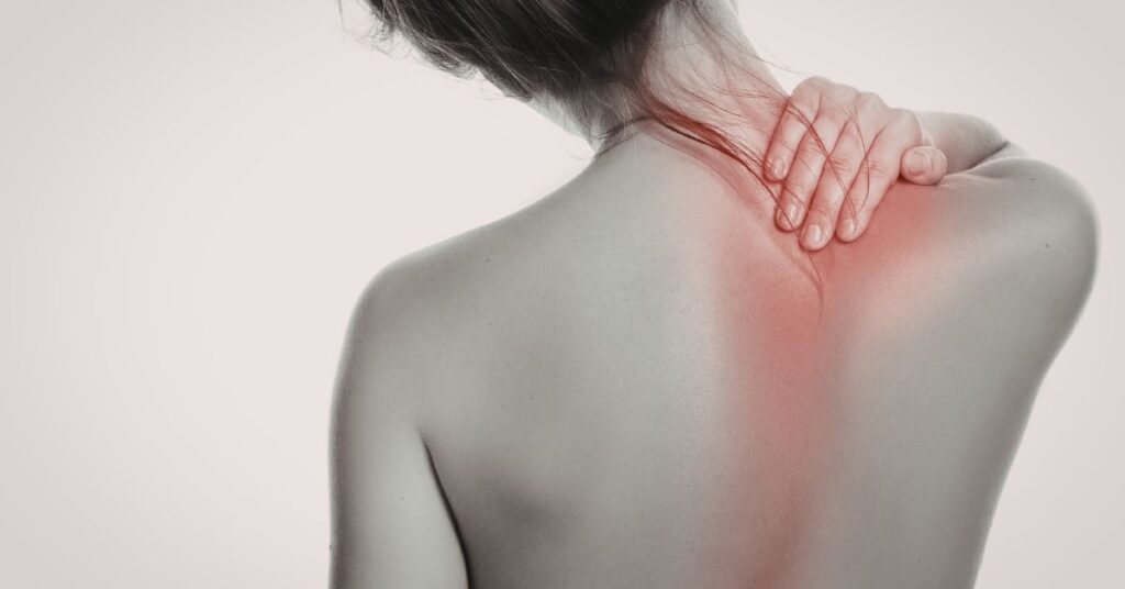 Shoulder Pain Without Injury: 6 Causes and When to See a Specialist